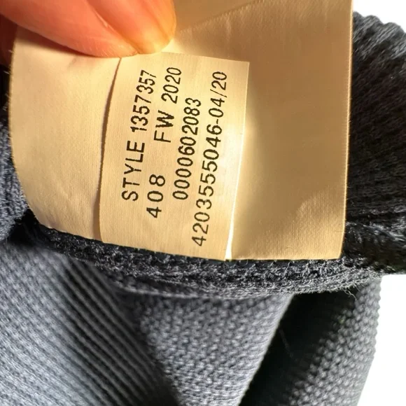 Under Armour Men’s Thermal Long Sleeve Shirt Blue Raglan Size Small NWT - Picture 4 of 8